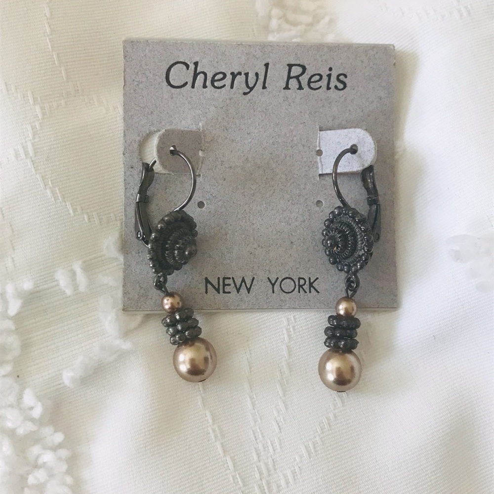 CHERYL REIS VINTAGE Black and Gold Earrings NWT